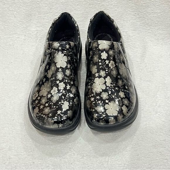 Spring Step Black Silver Floral Clogs 6.5 - Picture 3 of 13